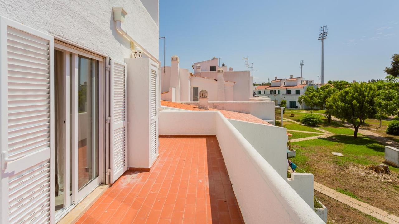 2 Bdr Vilamoura Escape W Balcony By Lovelystay