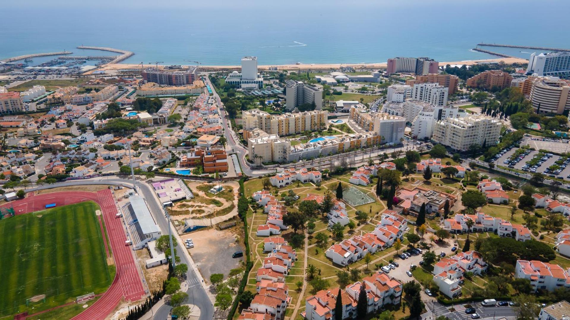 2 Bdr Vilamoura Escape W Balcony By Lovelystay Apartment